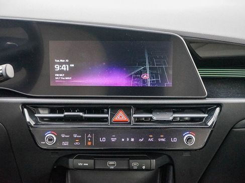 Used 2023 Kia Niro EX Touring image 15