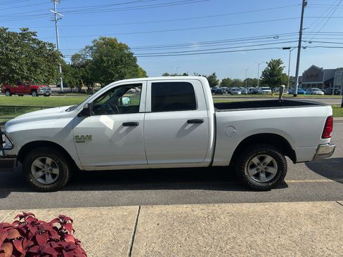 Used 2022 RAM 1500 Tradesman w/ Chrome Appearance Group AWD/4WD image 6