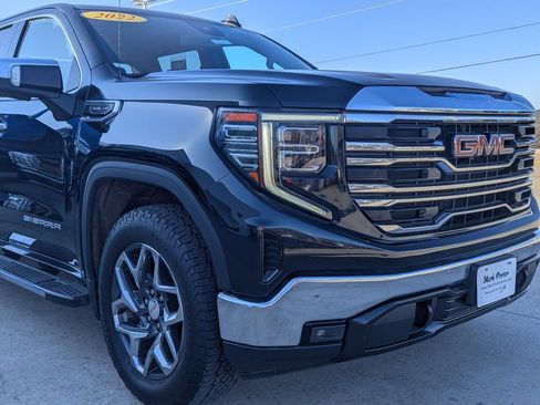 Used 2022 GMC Sierra 1500 SLT w/ X31 Off-Road Package image 15