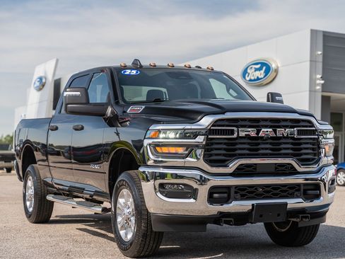 Used 2025 RAM 2500 Big Horn image 1