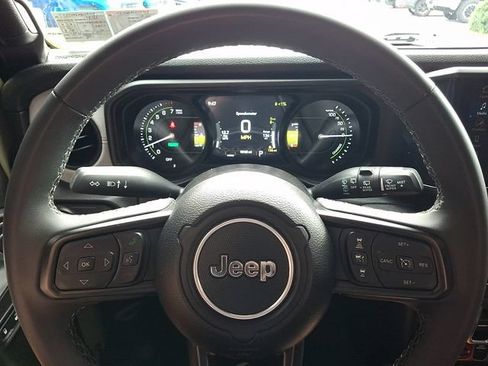 Used 2025 Jeep Wrangler Unlimited Sport S 4xe AWD/4WD image 18