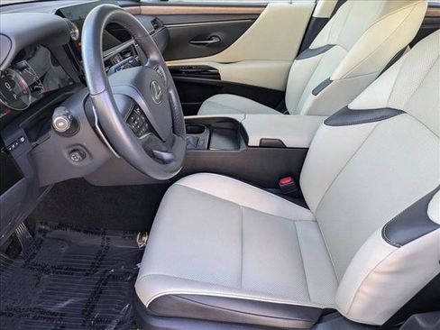 Used 2025 Lexus ES 350 w/ Premium Package image 16