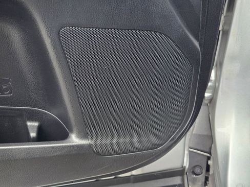 Used 2019 Toyota Highlander XLE image 22