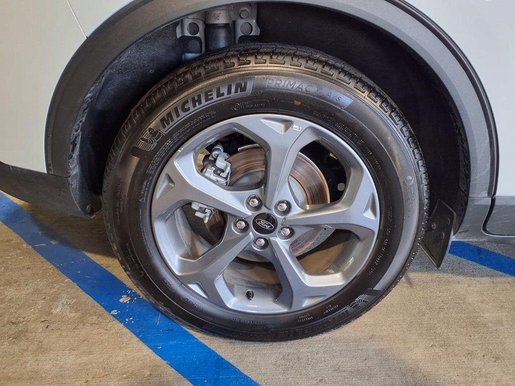 Used 2025 Ford Escape ST-Line FWD image 26