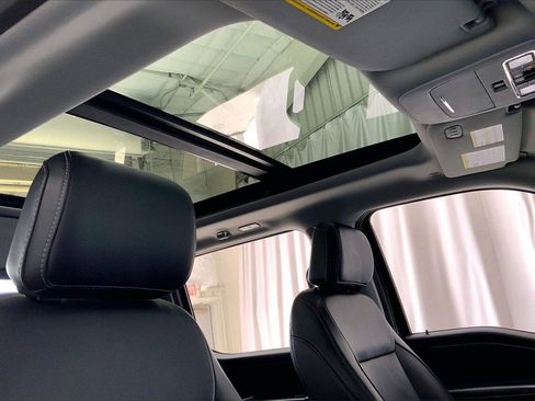 Certified 2022 Ford F150 Lariat w/ Equipment Group 502A High image 27