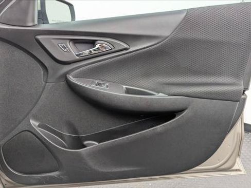 Used 2025 Chevrolet Malibu LT FWD image 23