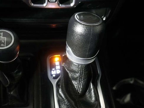 Used 2022 Jeep Wrangler Unlimited Sport image 43