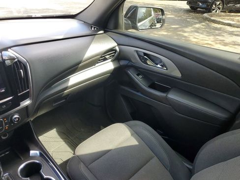 Used 2023 Chevrolet Traverse LT image 24