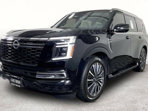 Used 2025 Nissan Armada Platinum Reserve AWD/4WD image 14