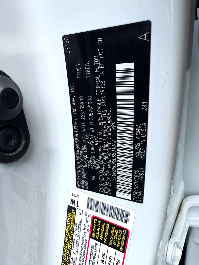 Used 2020 Toyota Highlander XLE AWD/4WD image 38