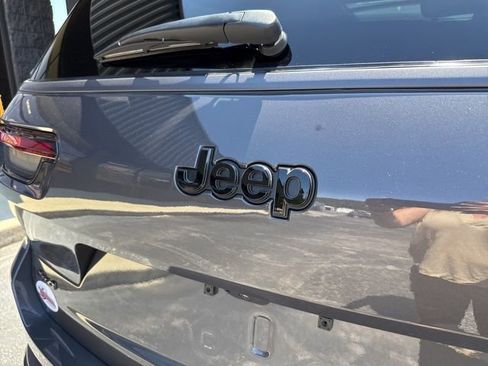 New 2026 Jeep Grand Cherokee L Summit AWD/4WD image 33