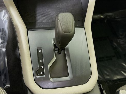 Certified 2025 Subaru Forester Base image 10