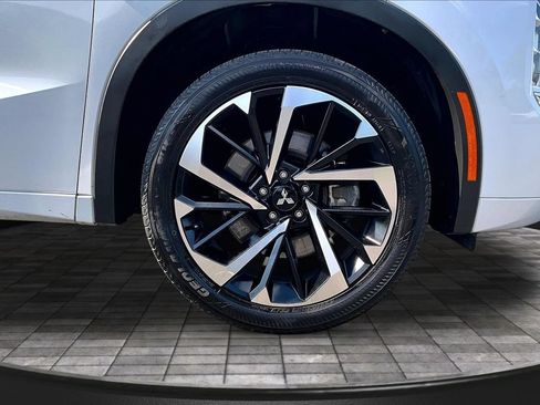 Used 2022 Mitsubishi Outlander SEL AWD/4WD image 36
