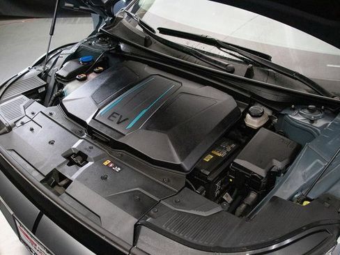 Used 2024 Hyundai Ioniq 5 SEL image 27