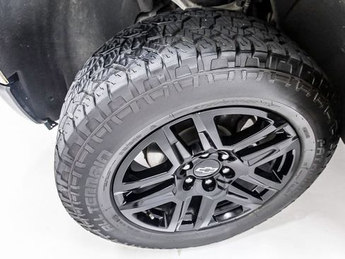 Used 2023 Chevrolet Silverado 1500 Custom Trail Boss w/ LPO, Dark Essentials Package AWD/4WD image 13