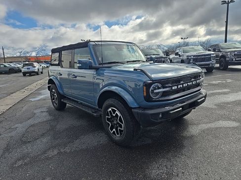 Used 2021 Ford Bronco Outer Banks image 3