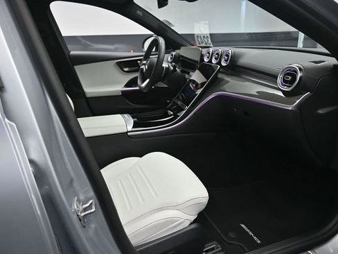 Used 2025 Mercedes-Benz C 300 Sedan image 28