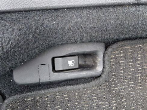 Used 2015 Subaru Forester 2.5i Touring AWD/4WD image 25