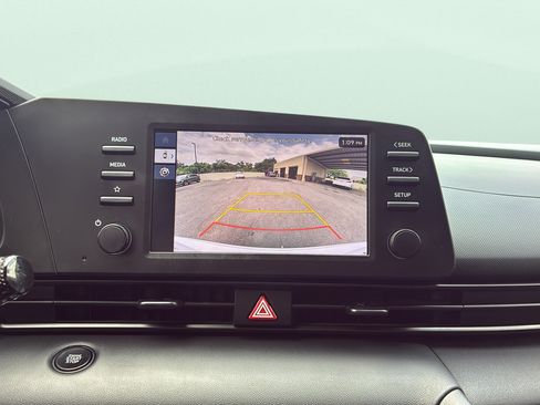 Certified 2025 Hyundai Elantra Sport FWD image 19