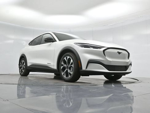 New 2026 Ford Mustang Mach-E Select RWD image 45
