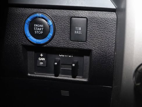 Used 2020 Toyota Tundra Platinum image 36