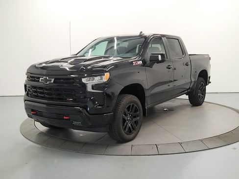 Used 2026 Chevrolet Silverado 1500 LT Trail Boss w/ LT Trail Boss Premium Package AWD/4WD image 4