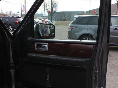 Used 2013 Lincoln Navigator 4WD w/ HD Trailer Tow Pkg image 22