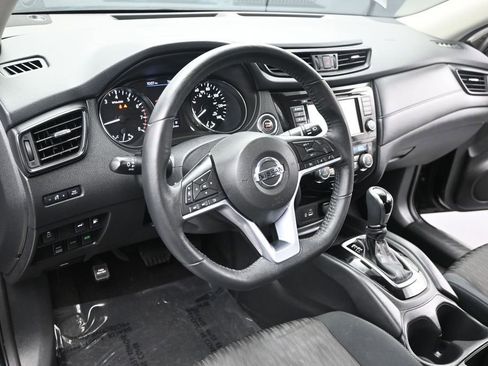 Used 2018 Nissan Rogue SV AWD/4WD image 14