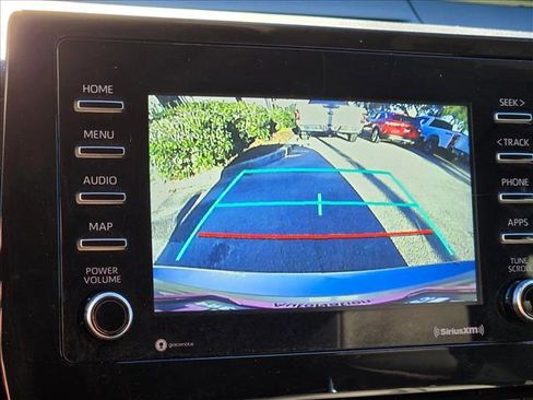 Used 2021 Toyota Camry SE image 12