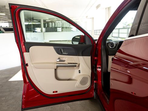 Used 2025 Mercedes-Benz GLA 250 GLA 250 image 15