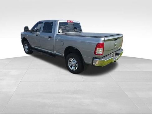 Used 2024 RAM 2500 Tradesman w/ Chrome Appearance Group AWD/4WD image 5
