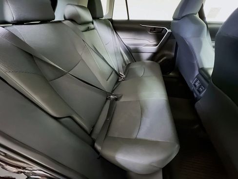 Certified 2025 Toyota RAV4 LE FWD image 24
