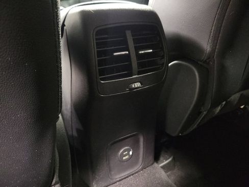 Used 2022 Ford Escape Titanium FWD image 30