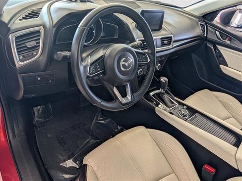 Used 2018 MAZDA MAZDA3 Grand Touring image 10