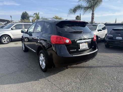 Used 2012 Nissan Rogue SV w/ Premium Pkg image 3
