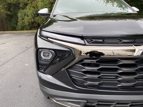 Used 2025 Chevrolet TrailBlazer ACTIV w/ Convenience Package image 14