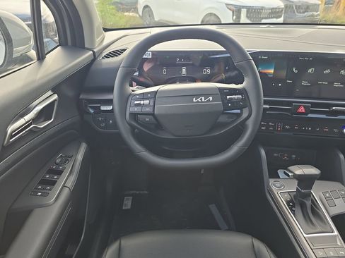 New 2026 Kia Sportage EX image 14