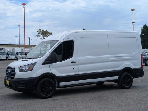 Used 2023 Ford E-Transit Medium Roof RWD image 4