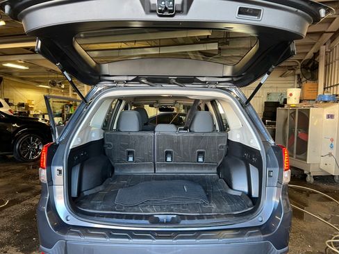 Used 2020 Subaru Forester w/ Alloy Wheel Package image 19