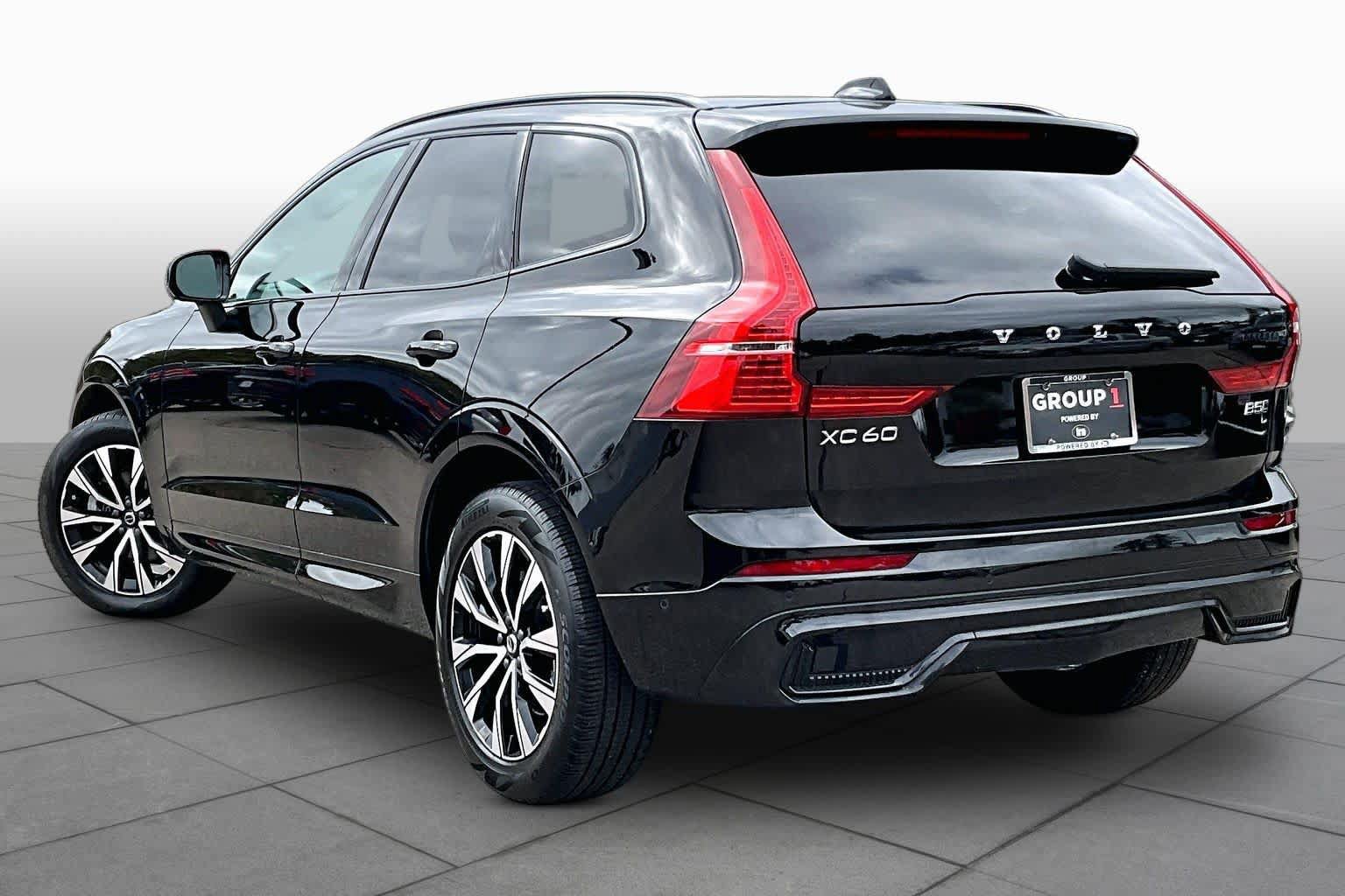 Used 2024 Volvo XC60 B5 Plus w/ Climate Package AWD/4WD image 12