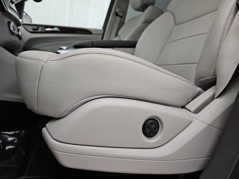 Used 2015 Mercedes-Benz ML 350 4MATIC image 10