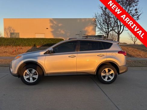 Used 2013 Toyota RAV4 XLE image 7