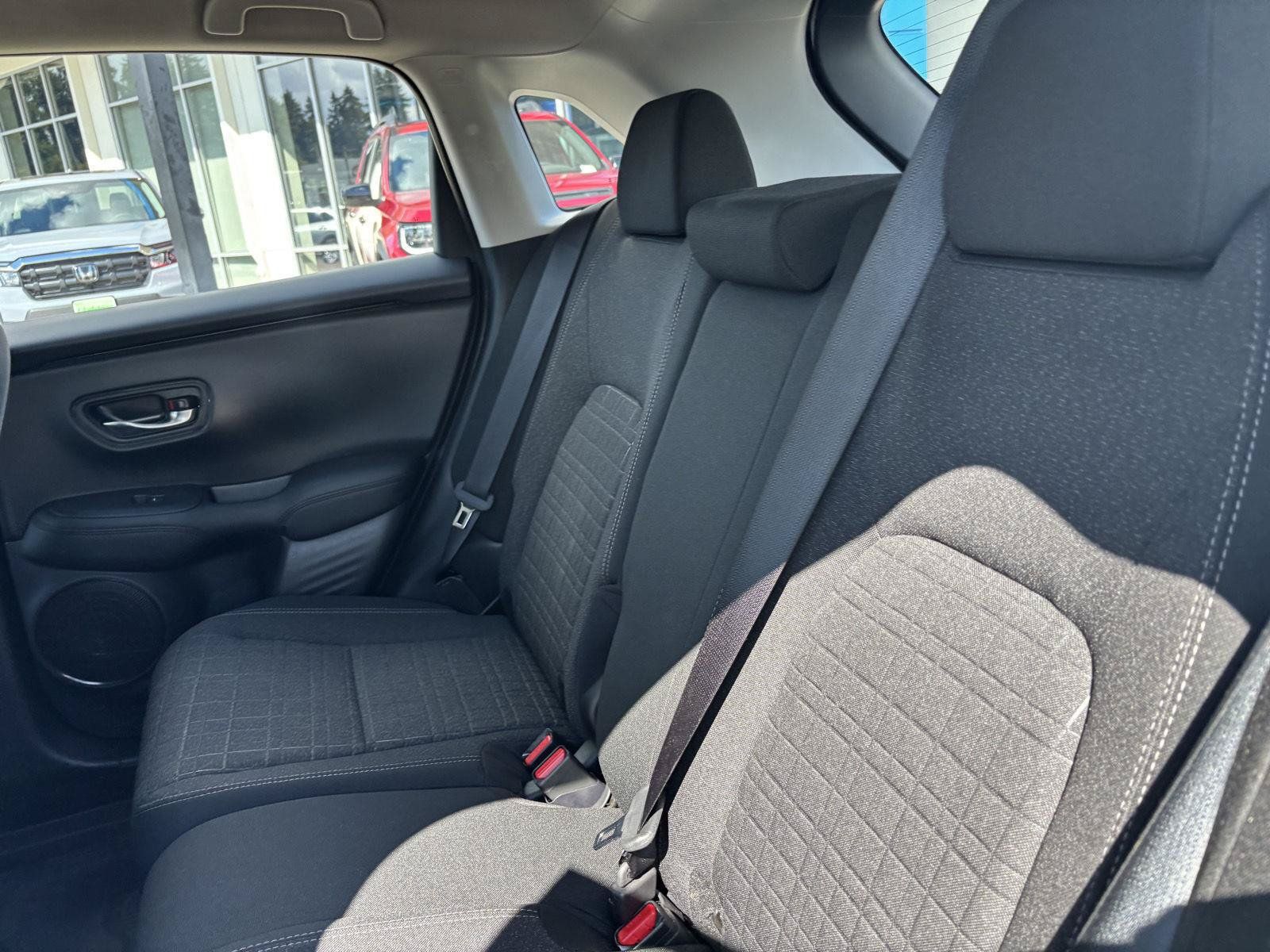 Used 2025 Honda HR-V LX image 11