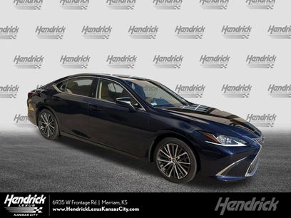 Used 2025 Lexus ES 350 w/ Premium Package