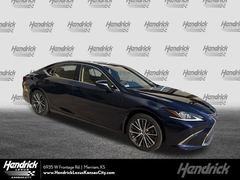 Certified 2025 Lexus ES 350 w/ Premium Package image 1