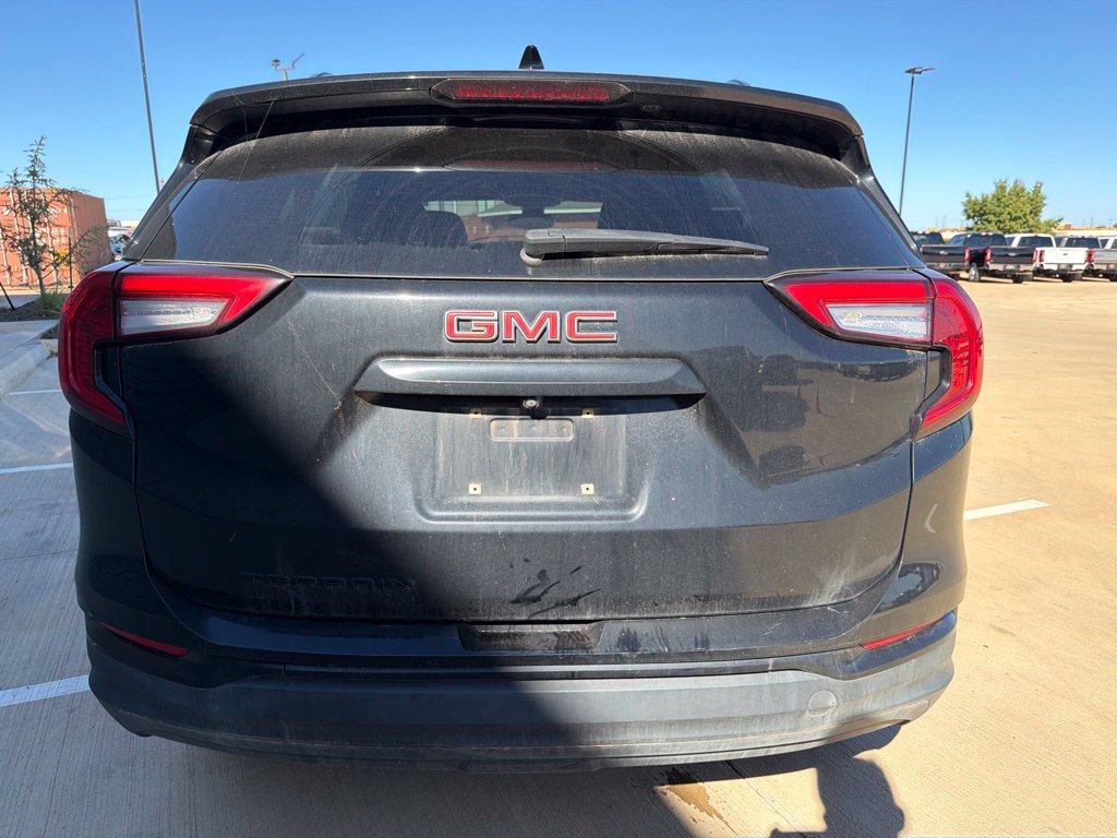 Used 2022 GMC Terrain SLT w/ Elevation Edition FWD image 4