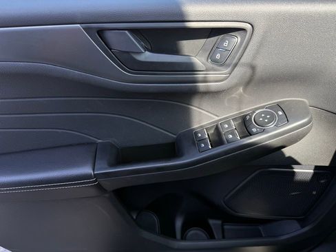 Used 2024 Ford Escape Active image 20