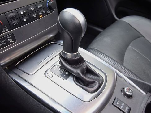 Used 2015 INFINITI Q40 AWD w/ Navigation Package image 23