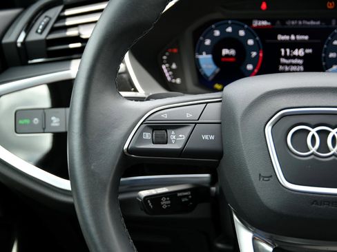 Used 2025 Audi Q3 2.0T Premium image 11