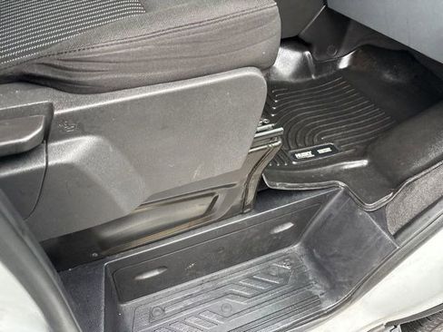 Used 2017 Ford Transit 350 XLT image 28